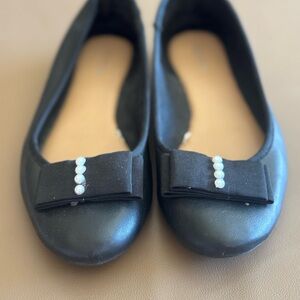Black Ballet Flats with Bow Accent